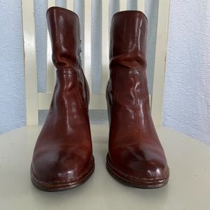 Frye Lara Heeled Short Boots Western
